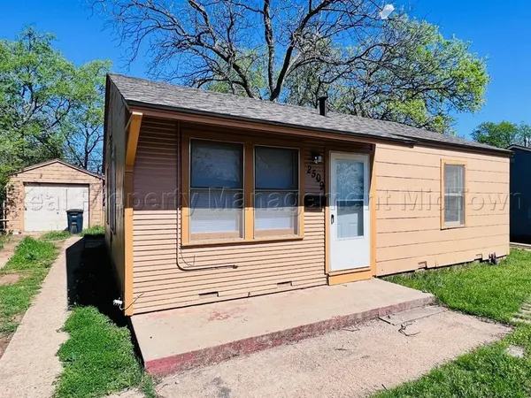 $1,300 | 2509 Spiller Street, Fort Worth, TX 76105