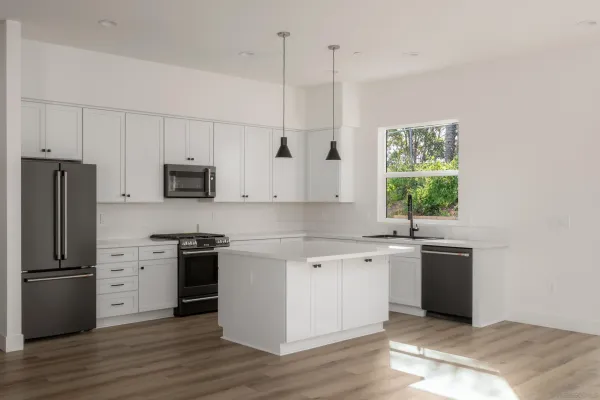 $995,000 | 702 Passion Ct Vista, Vista, CA 92083