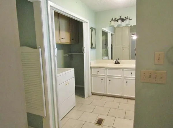 $1,650 | 1117 Woodland Trail, Tool, TX 75143