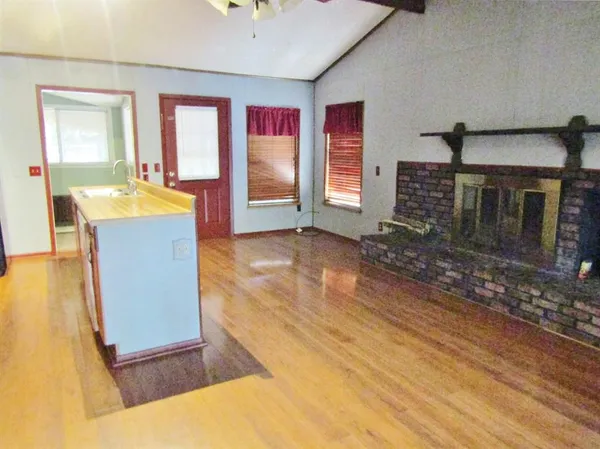 $1,650 | 1117 Woodland Trail, Tool, TX 75143