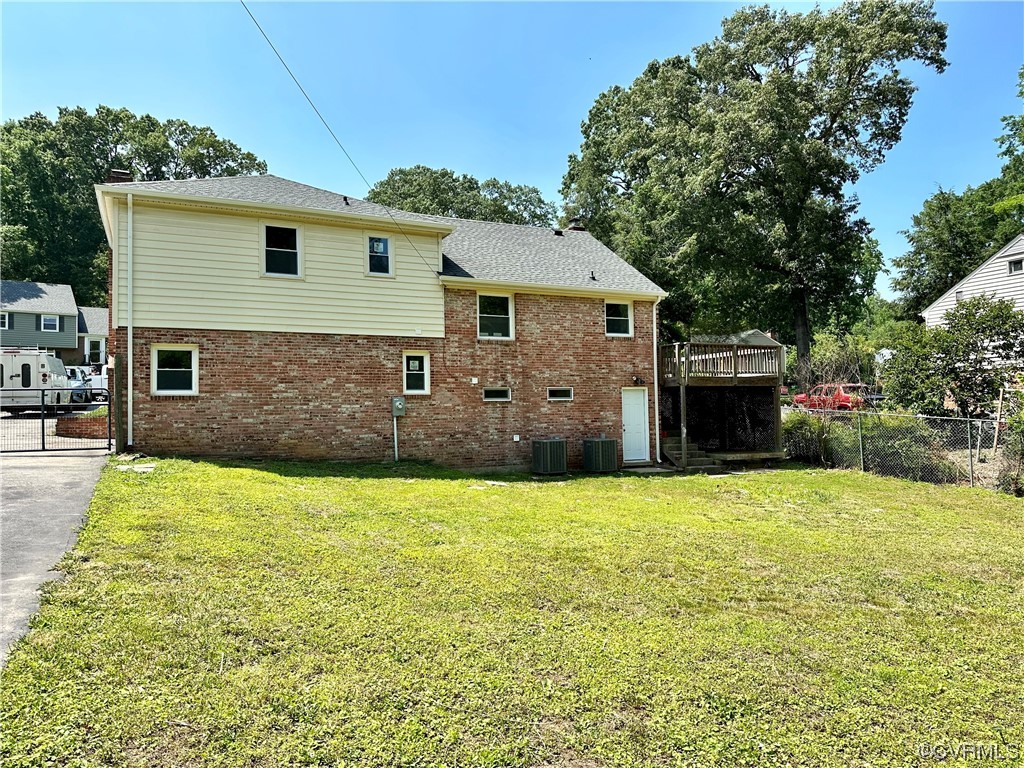 1035 Southam Drive Richmond, VA 23235 - Photo 5 of 43 a front view of a house with a yard