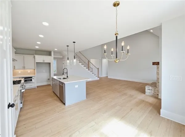 $759,900 | 301 Eminence Peak, Rydal, GA 30171