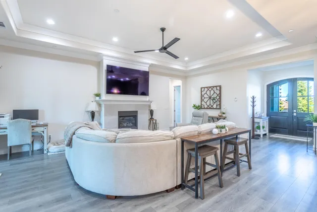 $739,900 | 910 Santa Cruz Drive, Redding, CA 96003