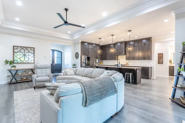 $739,900 | 910 Santa Cruz Drive, Redding, CA 96003