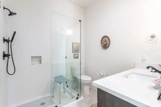 $739,900 | 910 Santa Cruz Drive, Redding, CA 96003