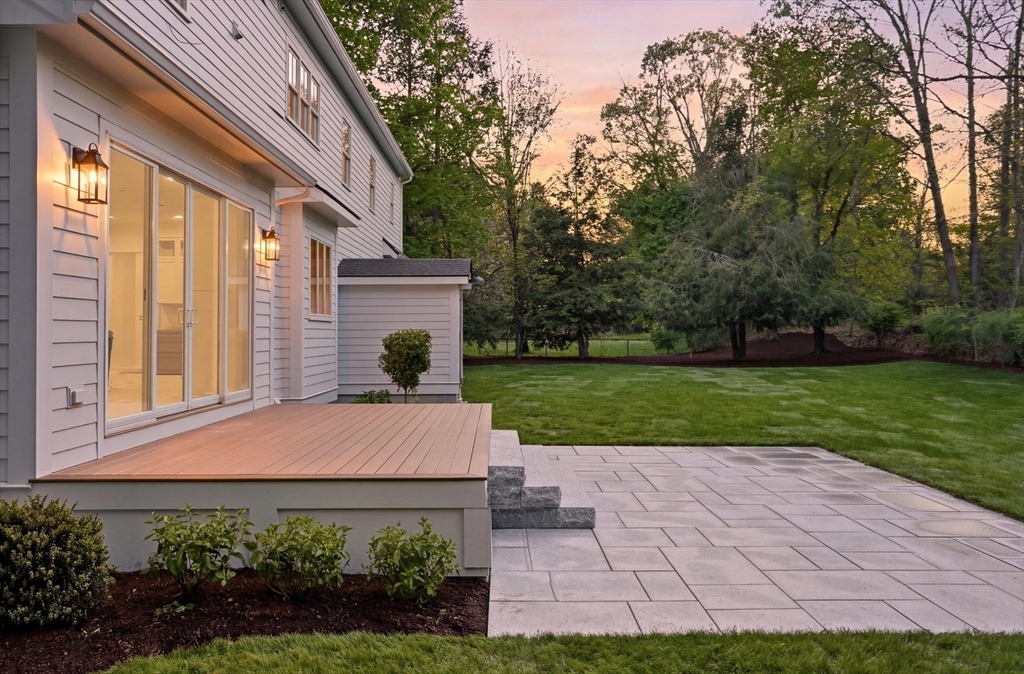 14 Thoreau Road Lexington, MA 02420 - Photo 4 of 8