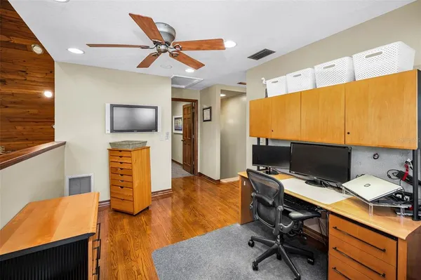 $1,100,000 | 1944 Levine Lane, Clearwater, FL 33760