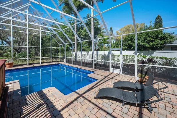 $1,100,000 | 1944 Levine Lane, Clearwater, FL 33760