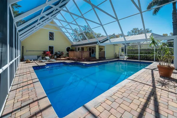 $1,100,000 | 1944 Levine Lane, Clearwater, FL 33760