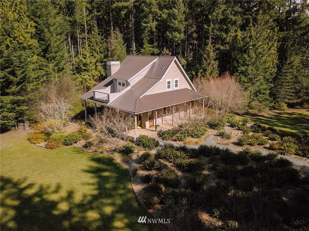 4243 Shokowakan Road Clinton, WA 98236 - Photo 1 of 35 Gallery Image 1