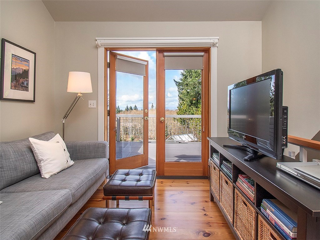 4243 Shokowakan Road Clinton, WA 98236 - Photo 23 of 35 Gallery Image 23