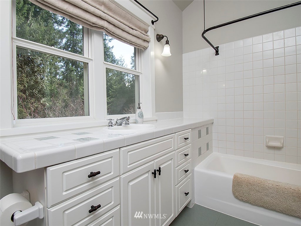4243 Shokowakan Road Clinton, WA 98236 - Photo 28 of 35 Gallery Image 28