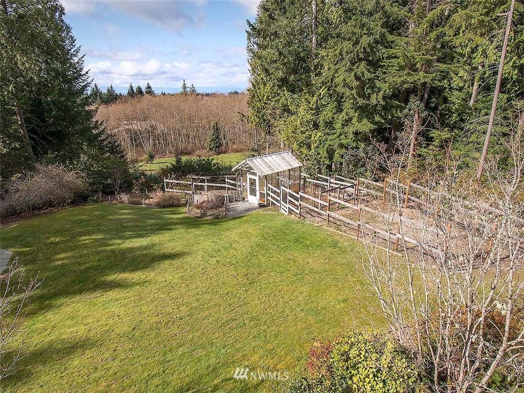 4243 Shokowakan Road Clinton, WA 98236 - Photo 31 of 35 Gallery Image 31