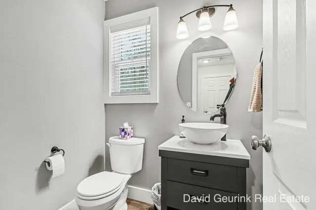 $525,000 | 2779 East Holton Whitehall Road, Twin Lake, MI 49457