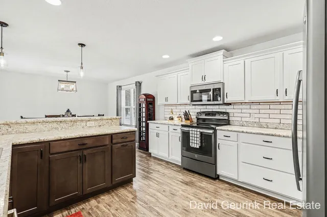 $525,000 | 2779 East Holton Whitehall Road, Twin Lake, MI 49457