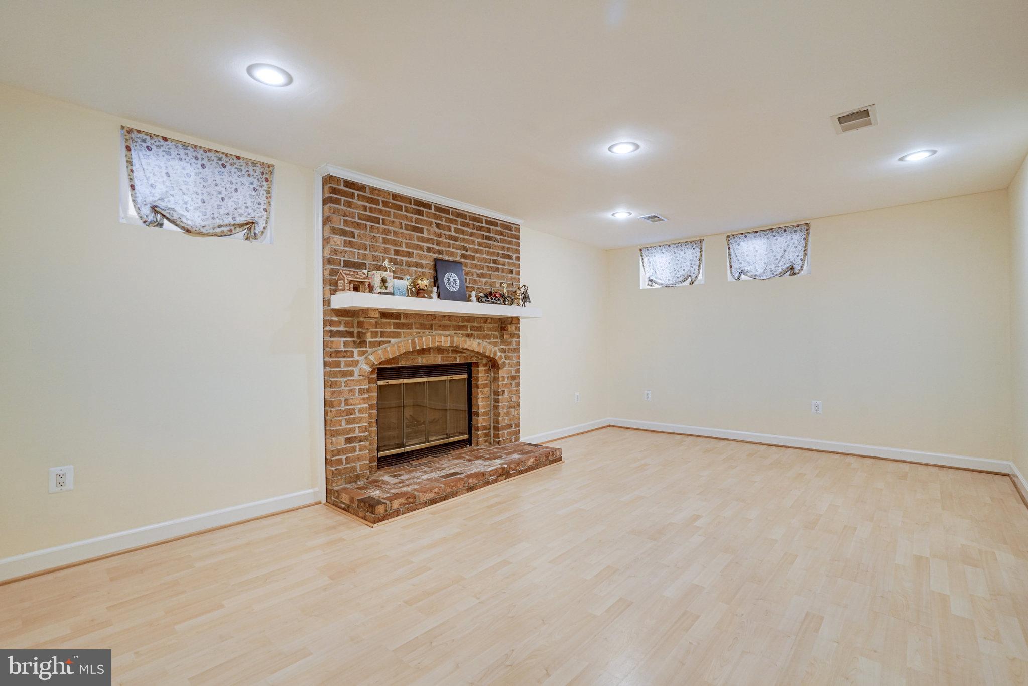 5941 Powell's Landing Road Burke, VA 22015 - Photo 33 of 71 Gallery Image 33