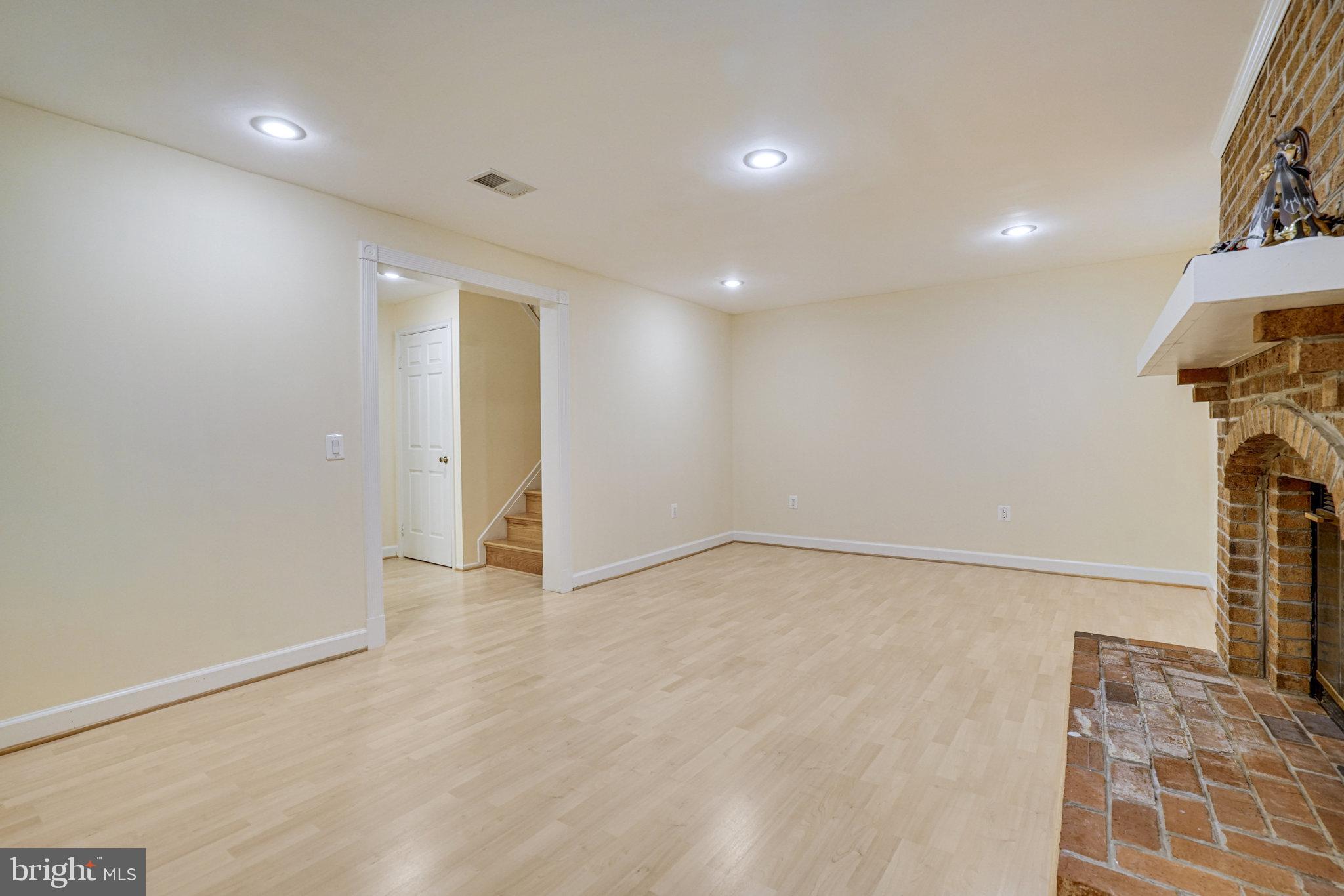 5941 Powell's Landing Road Burke, VA 22015 - Photo 34 of 71 Gallery Image 34