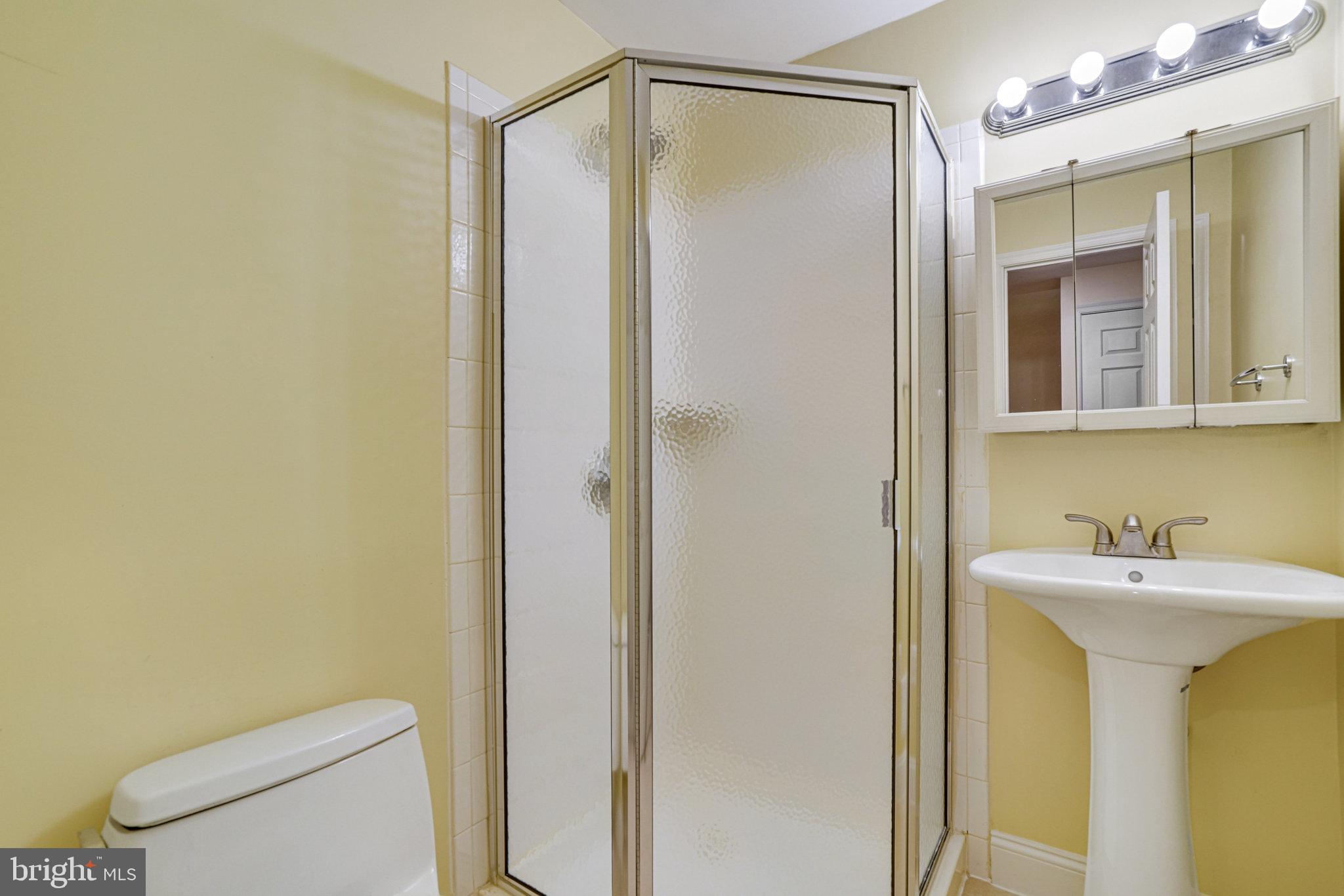 5941 Powell's Landing Road Burke, VA 22015 - Photo 38 of 71 Gallery Image 38