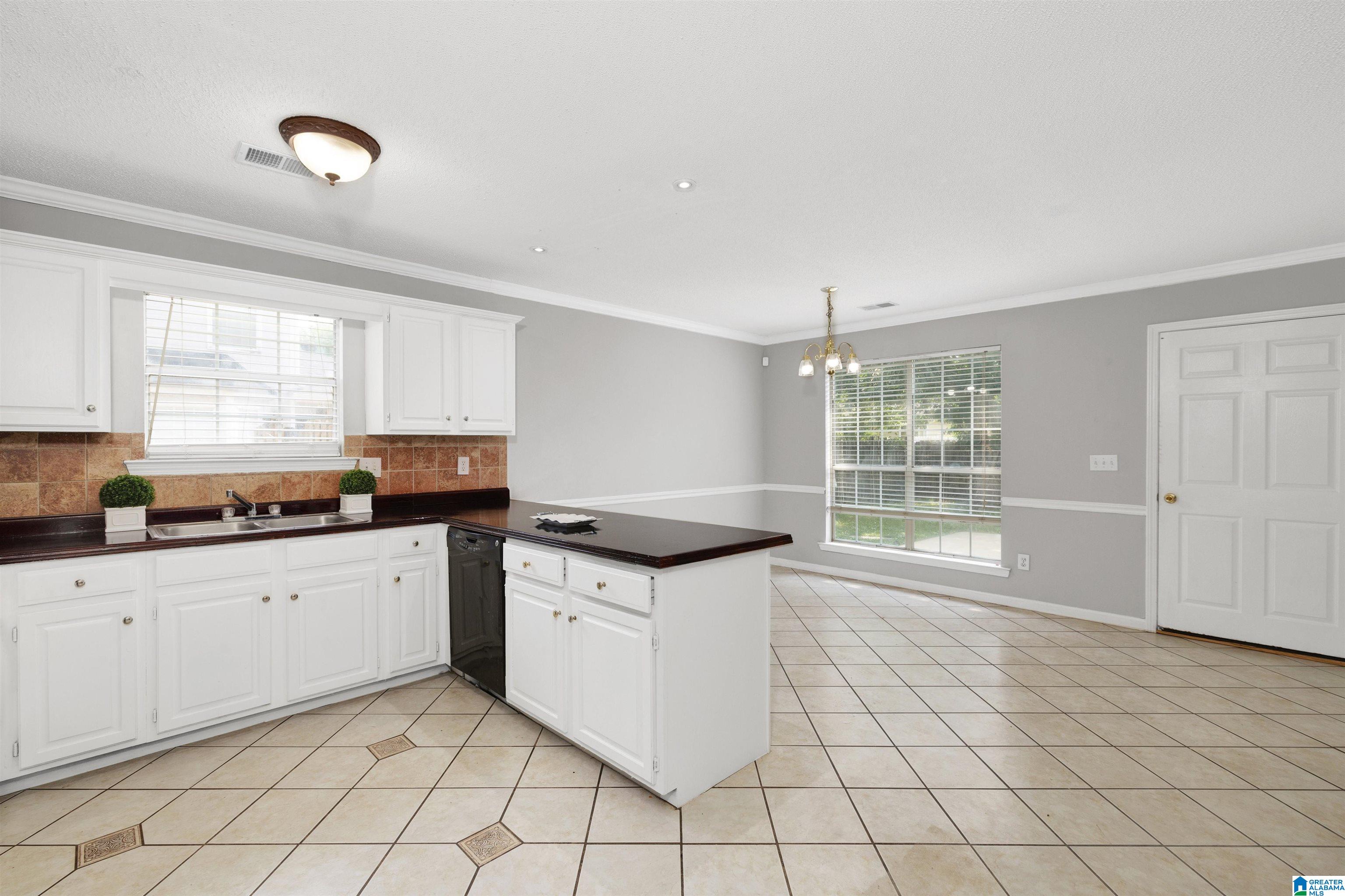 101 Cambridge Pointe Circle Alabaster, AL 35007 - Photo 7 of 27