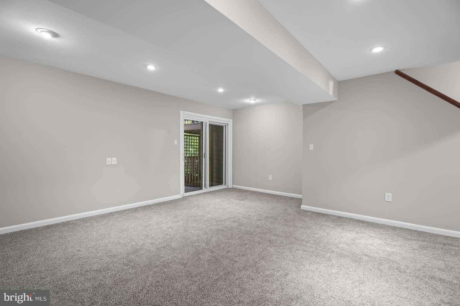32 Millbridge Court Nottingham, MD 21236 - Photo 26 of 39 a view of an empty room with a window
