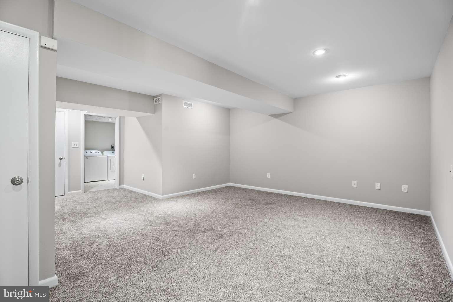 32 Millbridge Court Nottingham, MD 21236 - Photo 27 of 39 a view of an empty room