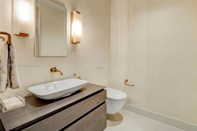 $16,500 | 515 Valencia Avenue, Unit 604, Coral Gables, FL 33134