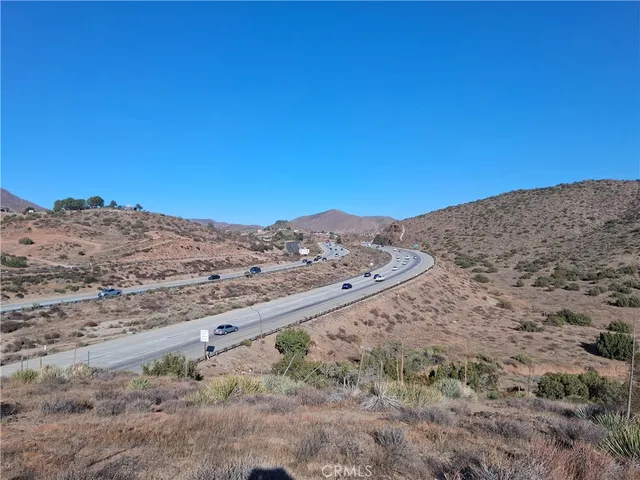 a view of a dry field