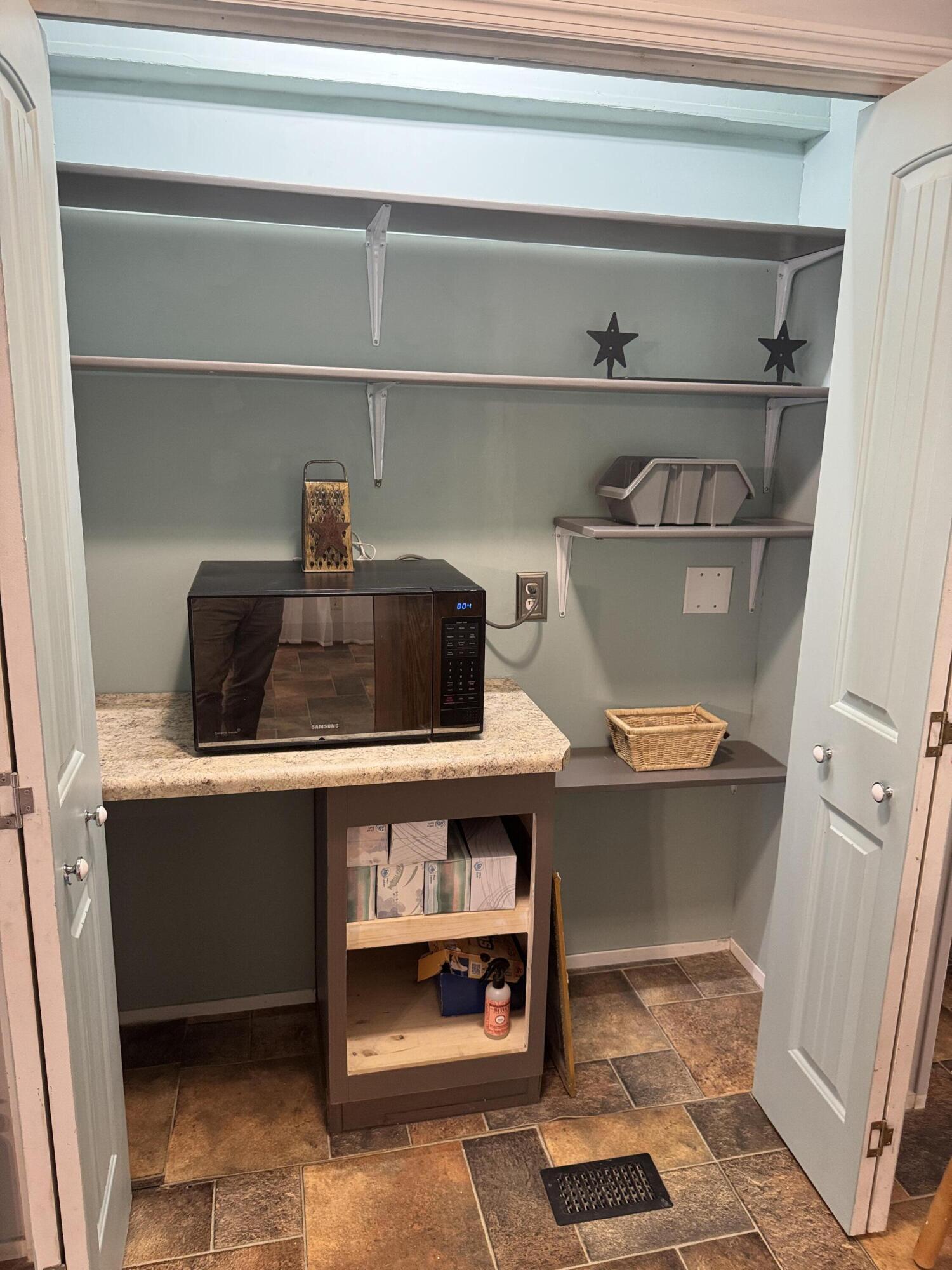 23 Meryls Road Buchanan, VA 24066 - Photo 7 of 26 pantry