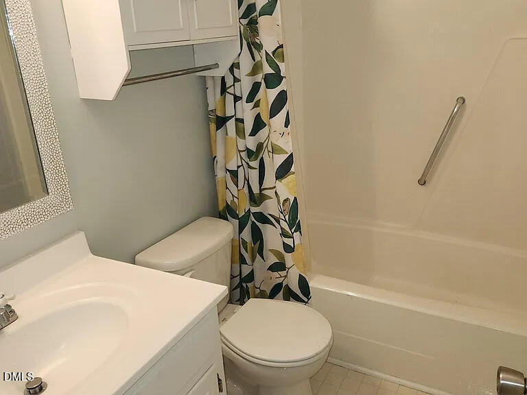 2353 Ravenhill Drive Raleigh, NC 27615 - Photo 12 of 16 4a187d23ad1d5441c4eede940ff96600-cc_ft_7