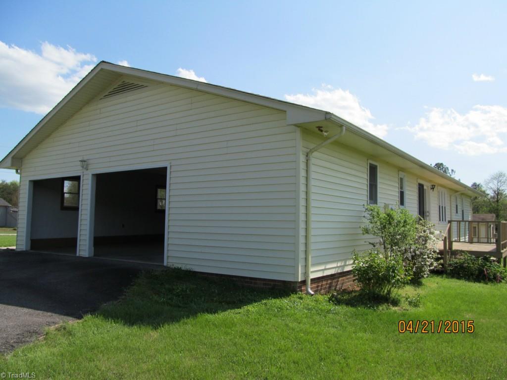 921 Pipers Gap Road Mount Airy, NC 27030 - Photo 8 of 19 Gallery Image 8