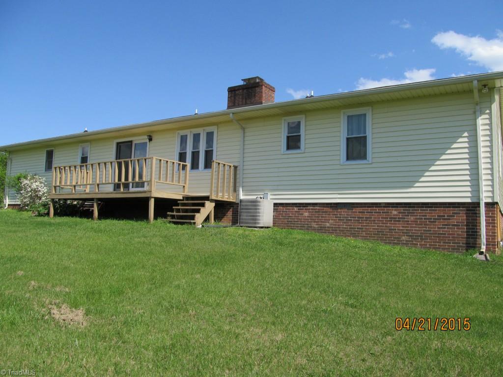921 Pipers Gap Road Mount Airy, NC 27030 - Photo 10 of 19 Gallery Image 10