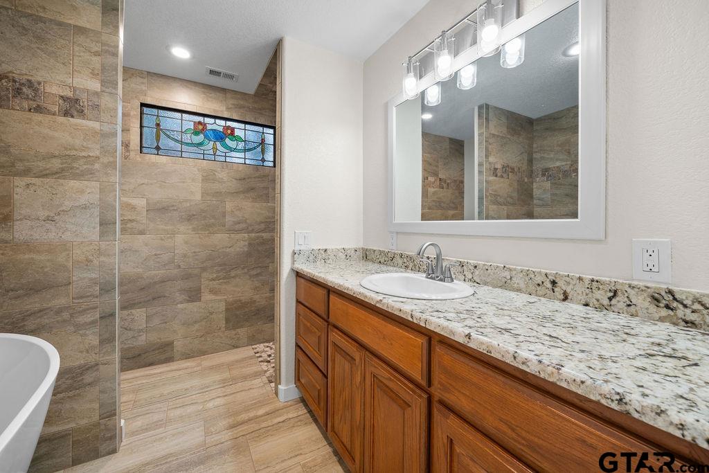 15993 Big Oak Bay Road Tyler, TX 75707 - Photo 27 of 48 Gallery Image 27