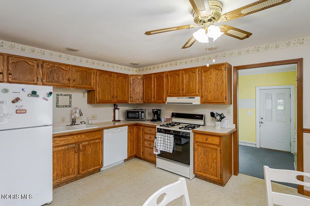 4902 Roywood Road Toledo, OH 43613 - Photo 9 of 37 175A6119
