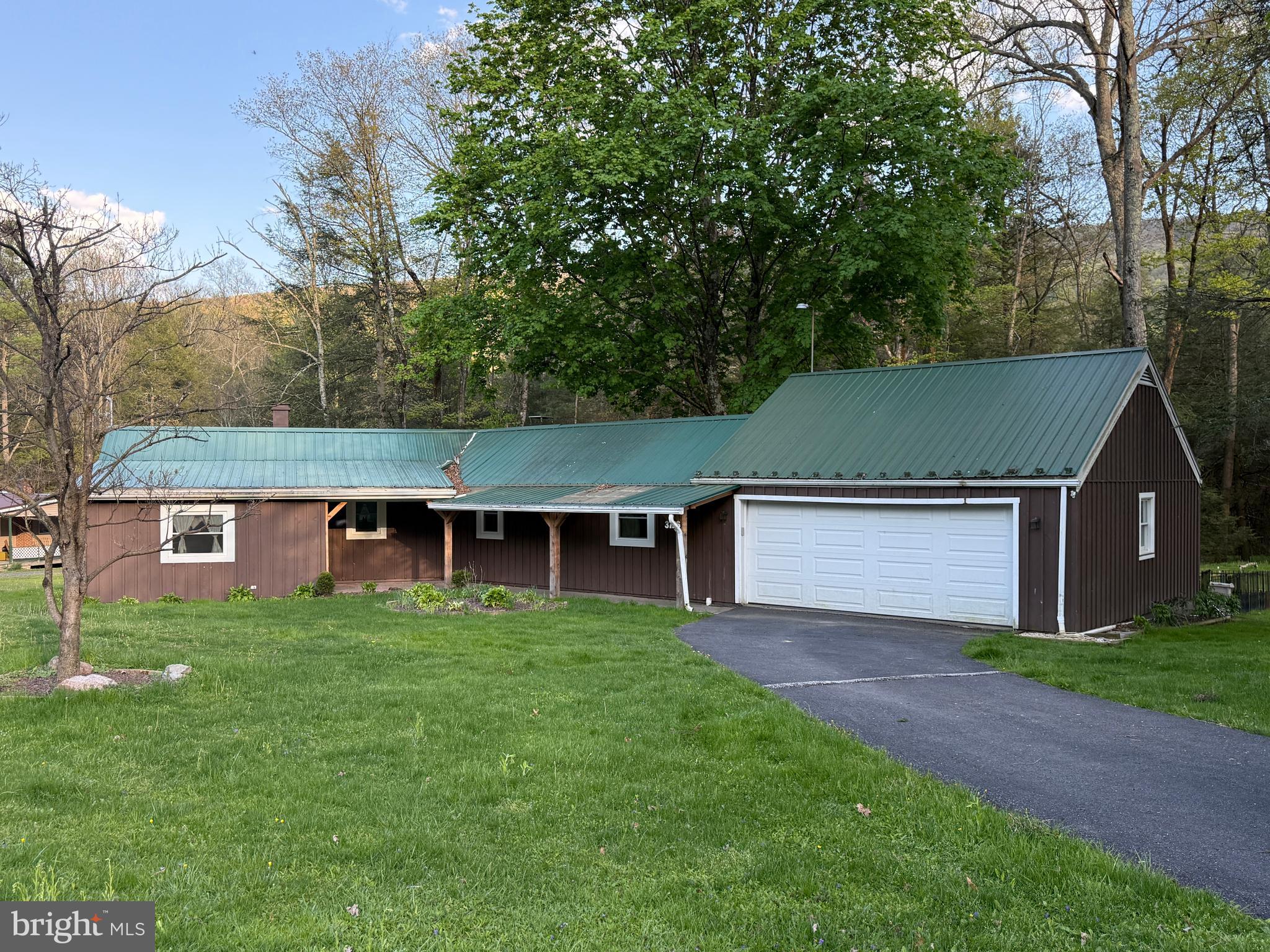 3726 New Lancaster Valley Road Milroy, PA 17063 - Photo 1 of 52