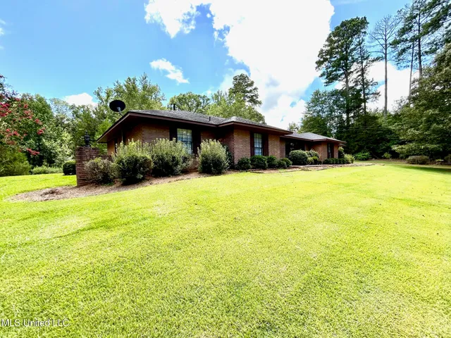 $320,000 | 1204 North Jordan Street, Carthage, MS 39051
