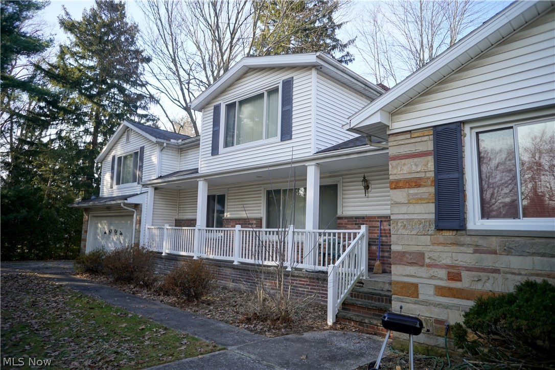 5285 Ridgebury Boulevard Cleveland, OH 44124 - Photo 6 of 28