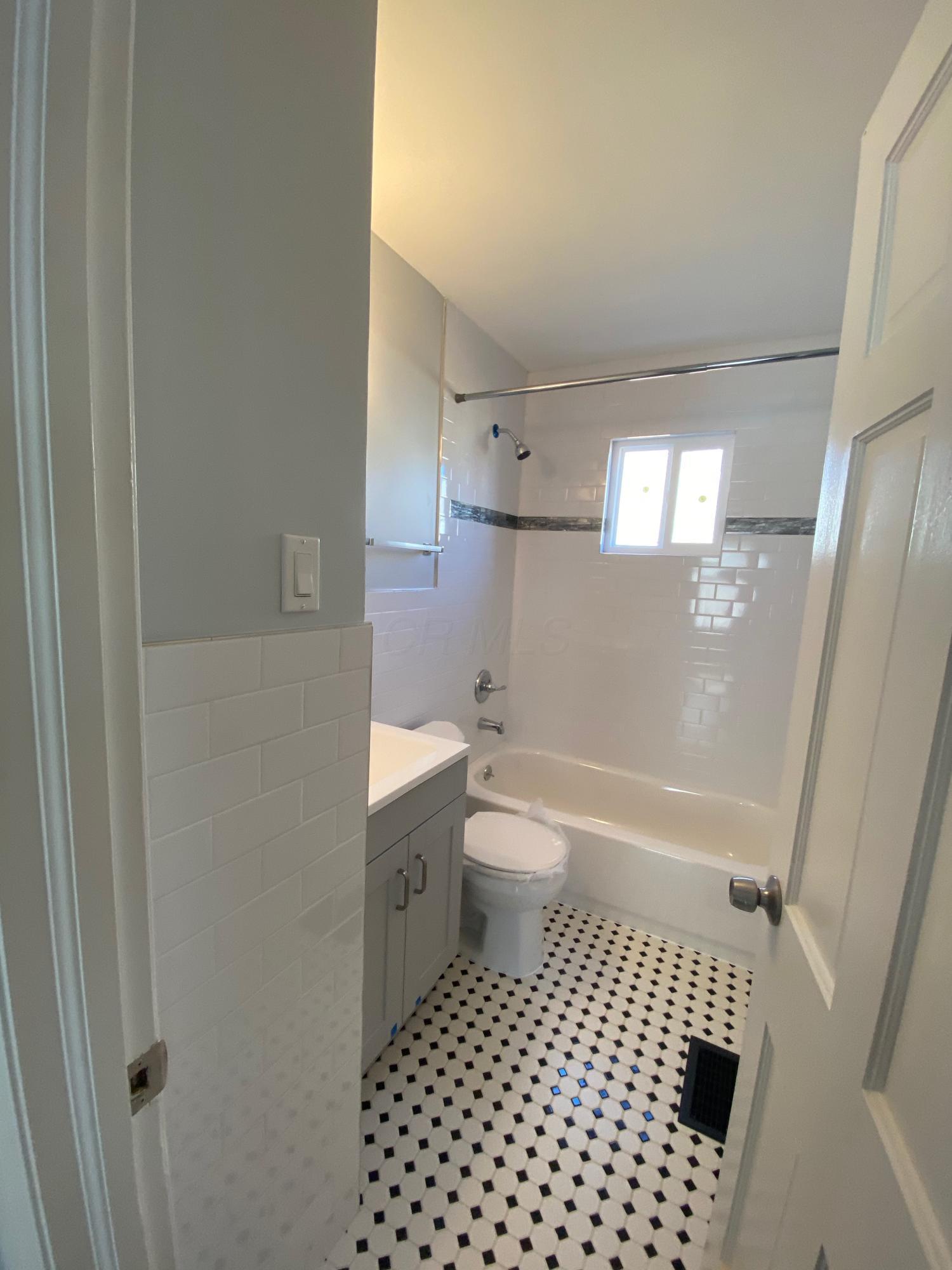 208 Demorest Road Columbus, OH 43204 - Photo 40 of 54 Gallery Image 40