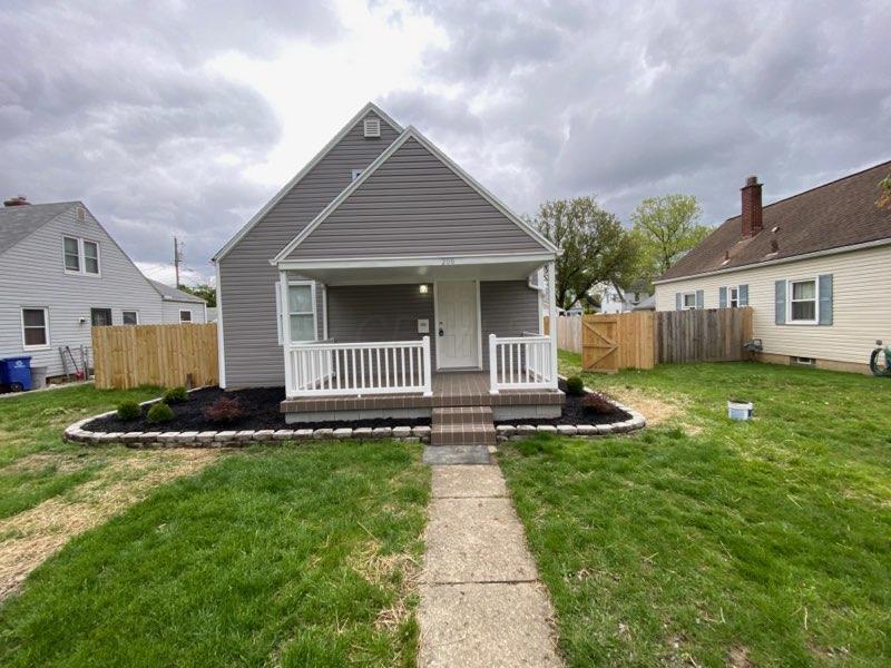 208 Demorest Road Columbus, OH 43204 - Photo 4 of 54 Gallery Image 4