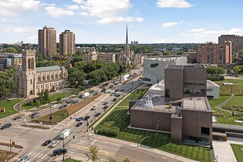 $395,000 | 48 Groveland Terrace, Unit 313, Minneapolis, MN 55403