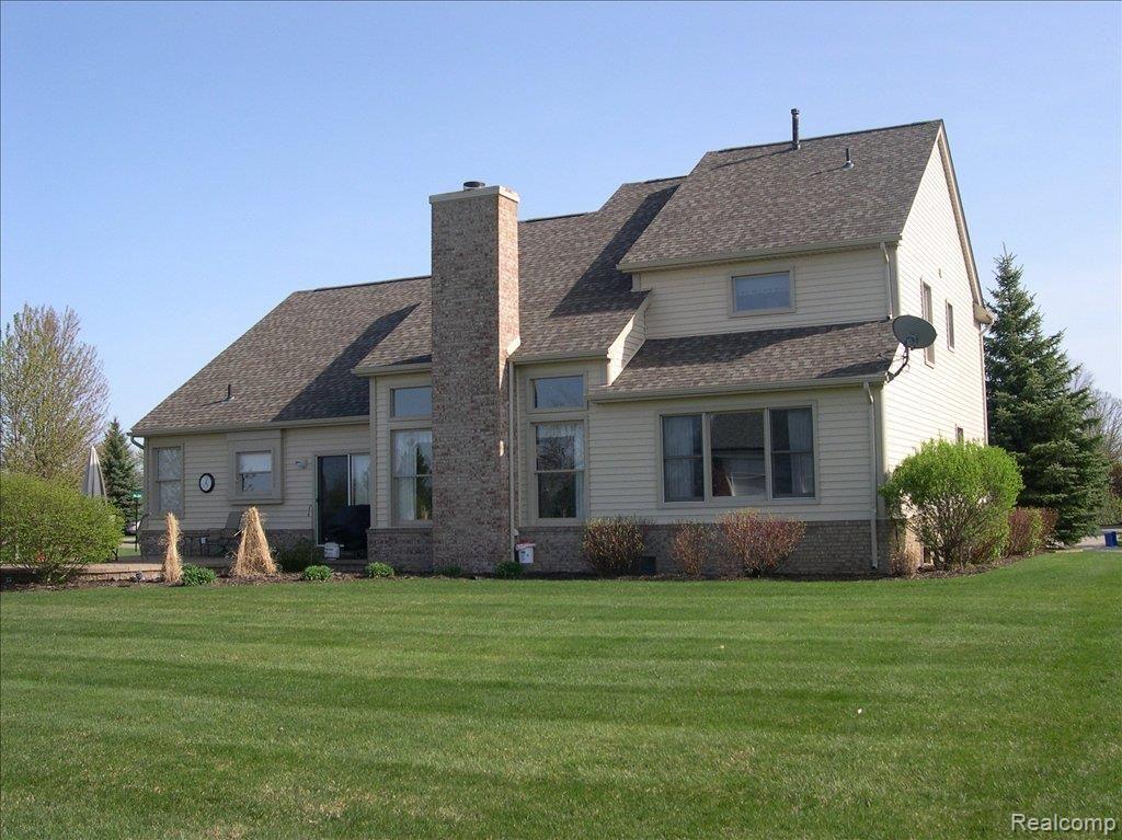 4219 Bold Meadows Rochester, MI 48306 - Photo 12 of 15 Rear Elevation