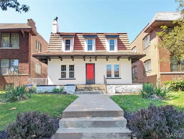 $369,900 | 6304 Cates Avenue, St. Louis, MO 63130