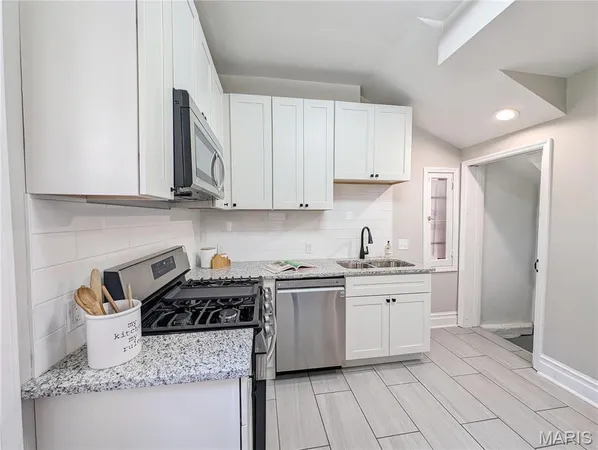 $369,900 | 6304 Cates Avenue, St. Louis, MO 63130