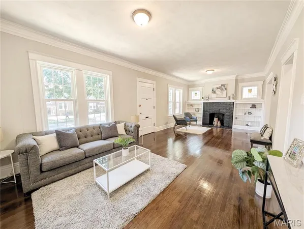 $369,900 | 6304 Cates Avenue, St. Louis, MO 63130