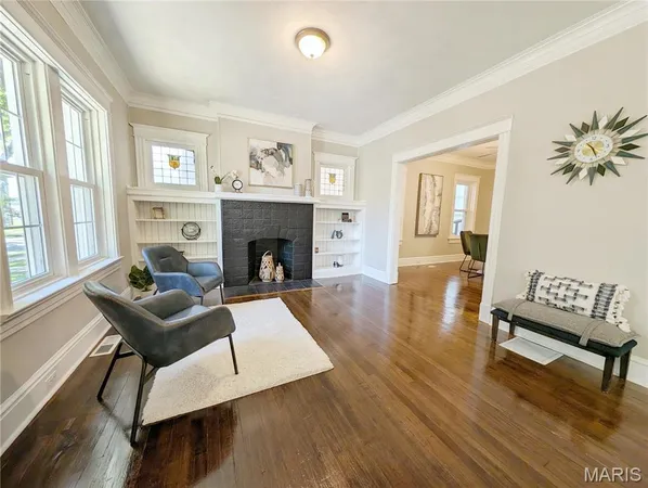 $369,900 | 6304 Cates Avenue, St. Louis, MO 63130