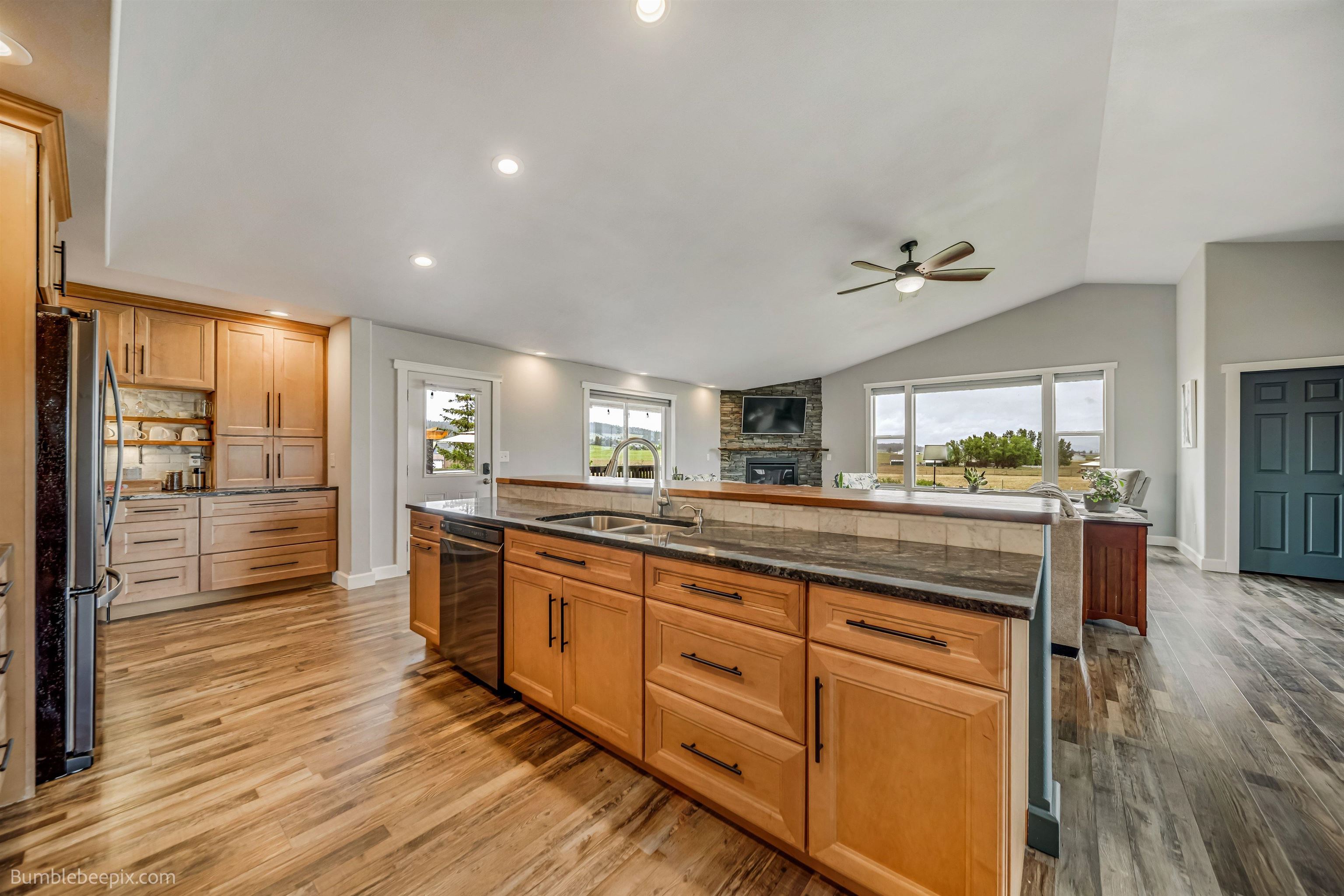 21407 North Spotted Road Deer Park, WA 99006 - Photo 9 of 36