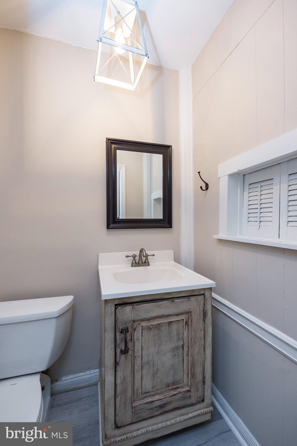 116 Ridgewood Circle Downingtown, PA 19335 - Photo 22 of 38 powder room