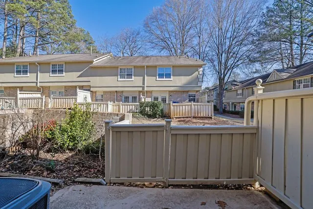 $249,950 | 6900 Roswell Road, Unit M3, Atlanta, GA 30328