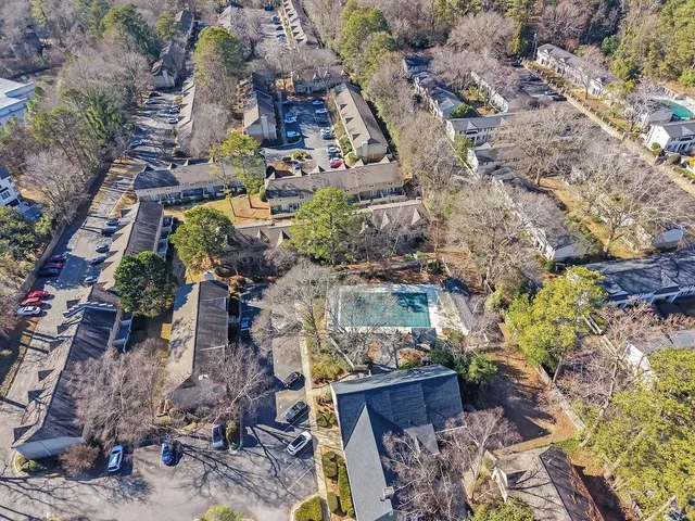 $249,950 | 6900 Roswell Road, Unit M3, Atlanta, GA 30328