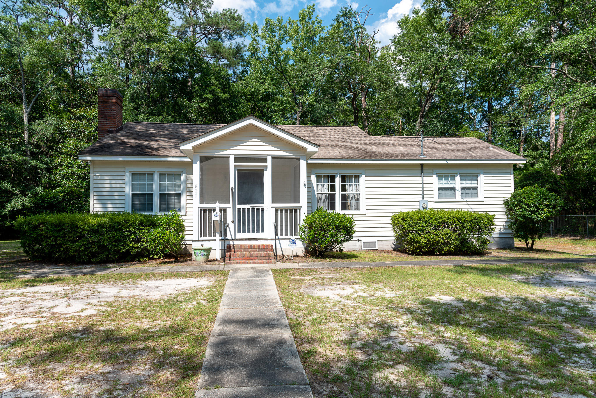 411 Center Street Walterboro, SC 29488 - Photo 1 of 19 411 Center St