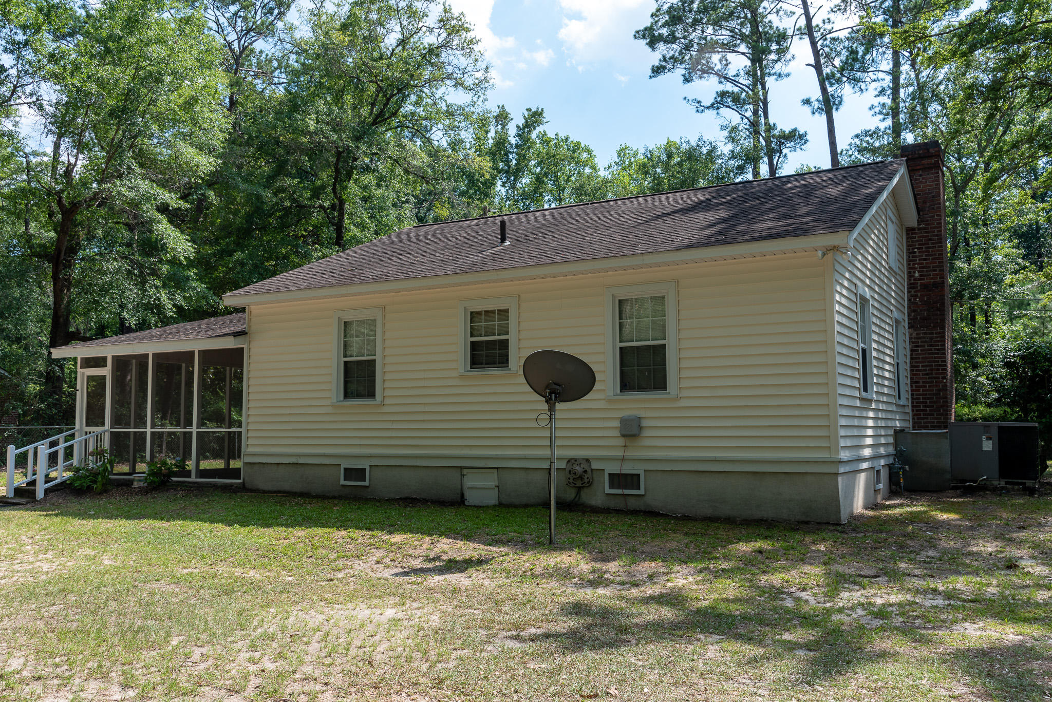 411 Center Street Walterboro, SC 29488 - Photo 5 of 19 MH2_3837